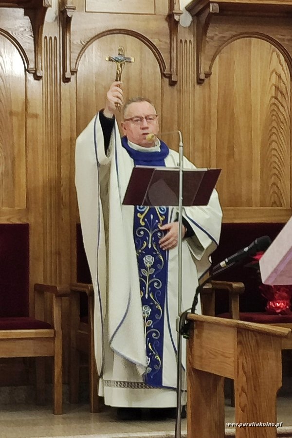 75 Wtorek - msza wieczorna.jpg